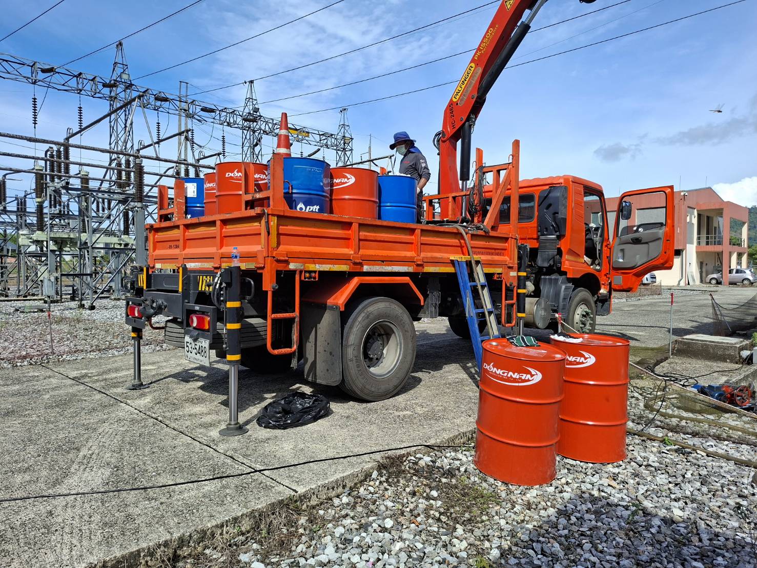 งานบำรุงรักษา OLTC Type M หม้อแปลงไฟฟ้า จำนวน 18 เครื่อง การไฟฟ้าส่วนภูมิภาค ครั้งที่ 2 (งานต่อเนื่อง)