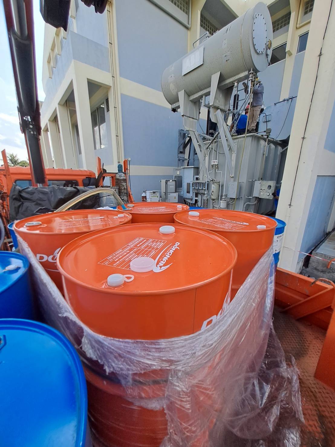 งานบำรุงรักษา OLTC Type M หม้อแปลงไฟฟ้า จำนวน 18 เครื่อง การไฟฟ้าส่วนภูมิภาค ครั้งที่ 1
