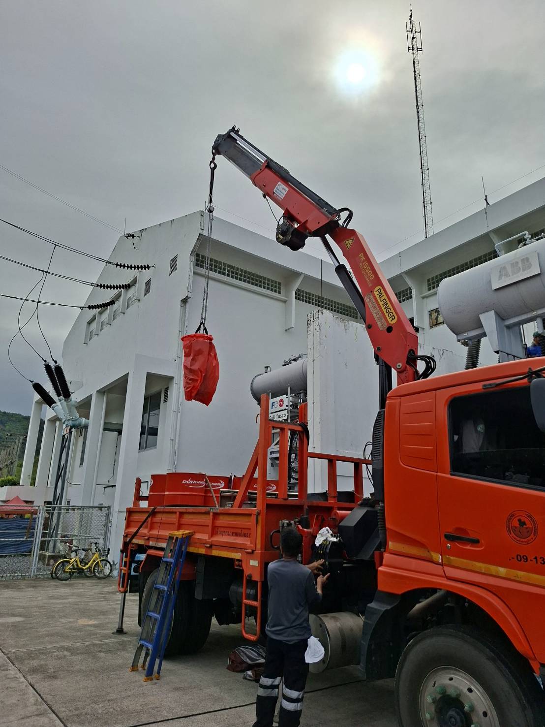 งานบำรุงรักษา OLTC Type M หม้อแปลงไฟฟ้า จำนวน 18 เครื่อง การไฟฟ้าส่วนภูมิภาค ครั้งที่ 2 (งานต่อเนื่อง)