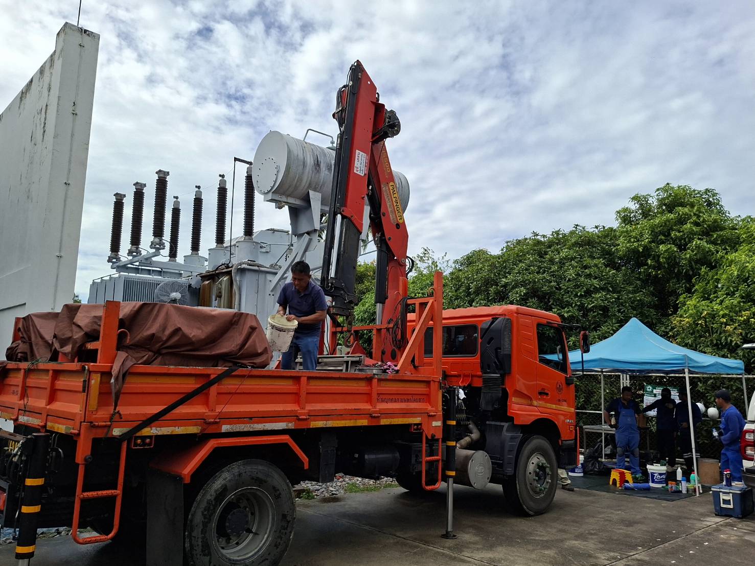 งานบำรุงรักษา OLTC Type M หม้อแปลงไฟฟ้า จำนวน 18 เครื่อง การไฟฟ้าส่วนภูมิภาค ครั้งที่ 2 (งานต่อเนื่อง)
